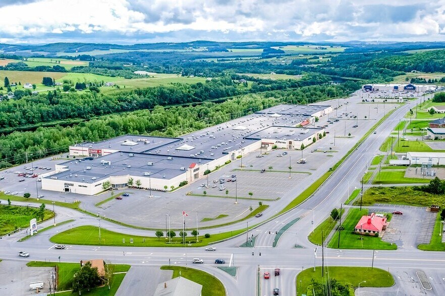 830 Main St, Presque Isle, ME à louer - Aérien – Image 2 sur 8