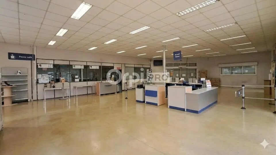 Local d'activités dans Pau à vendre Photo intérieure– Image 1 sur 9