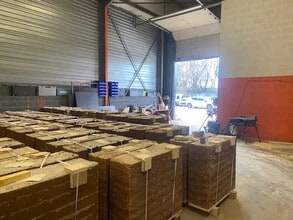 Local d’activités dans Saint-Priest à louer Photo intérieure– Image 2 sur 6