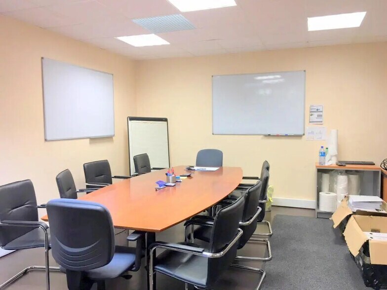 Bureau dans Sartrouville à louer - Photo de l’immeuble – Image 3 sur 5
