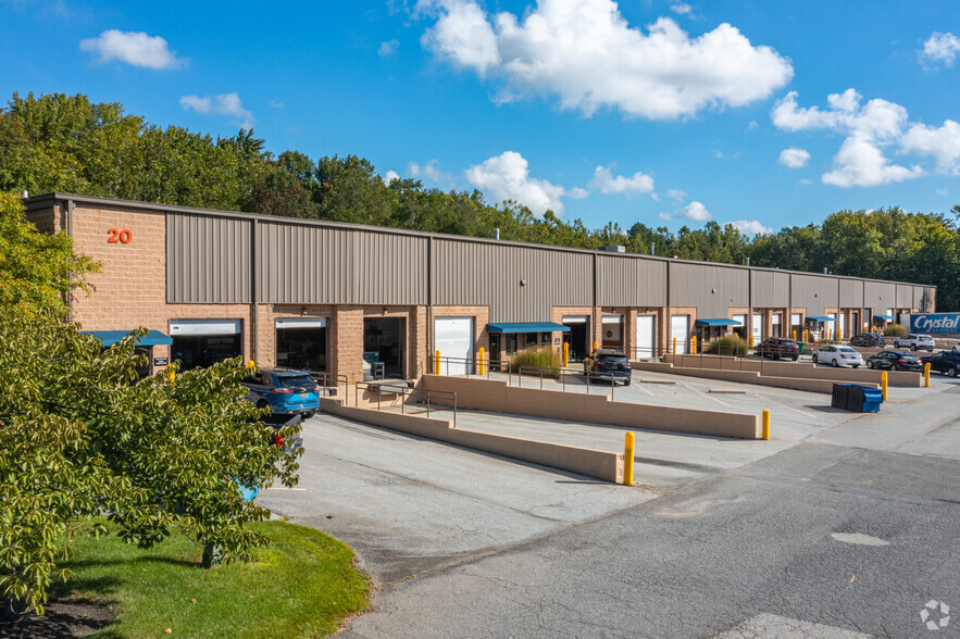 20 Shea Way, Newark, DE à louer - Photo de l’immeuble – Image 1 sur 6