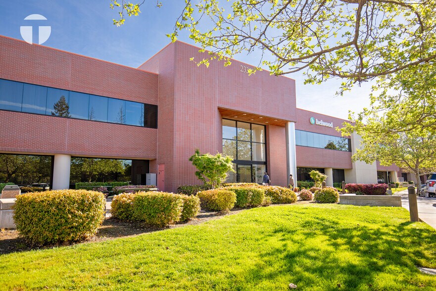 2330 E Bidwell St, Folsom, CA à vendre - Photo de l’immeuble – Image 2 sur 39