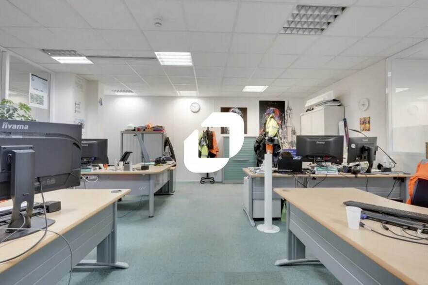 Bureau dans Chessy à louer - Photo de l’immeuble – Image 3 sur 21