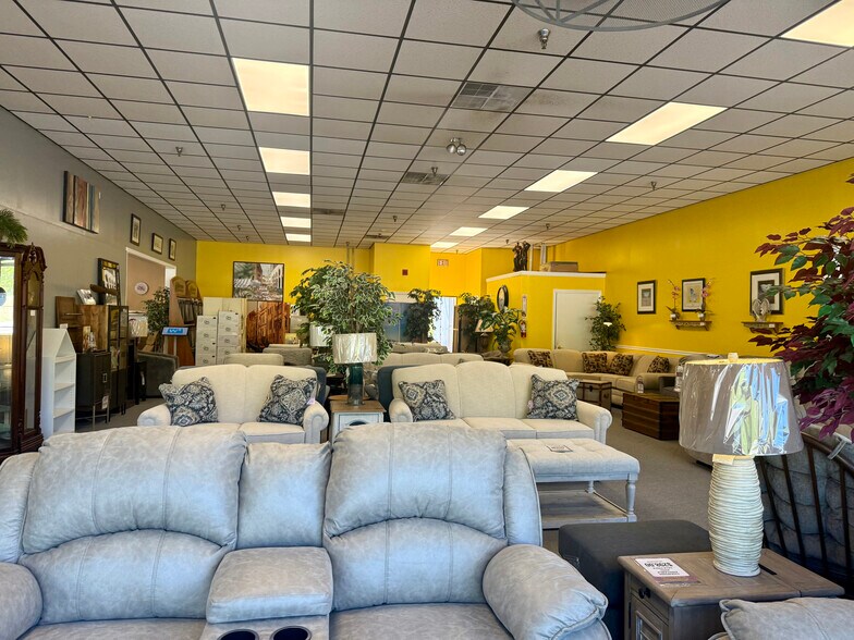 97 Plaistow Rd, Plaistow, NH à louer - Photo intérieure – Image 3 sur 17