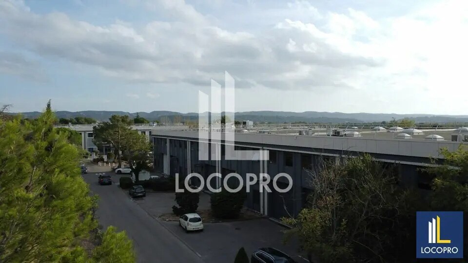 Local d’activités dans Vitrolles à louer - Photo de l’immeuble – Image 2 sur 8