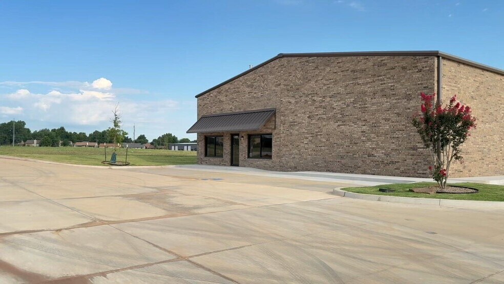 7605 NW 79th Pl, Oklahoma City, OK à louer - Vidéo sur l’annonce professionnelle – Image 2 sur 25