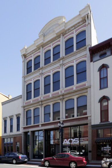 116 S Walnut St, Muncie, IN à louer - Photo de l’immeuble – Image 2 sur 2