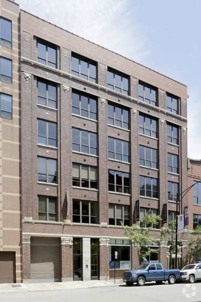 372 W Ontario St, Chicago, IL à louer - Photo de l’immeuble – Image 3 sur 26