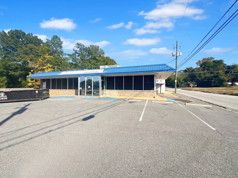 2701 Lurleen B Wallace Blvd, Northport, AL à louer - Photo de l’immeuble – Image 3 sur 19