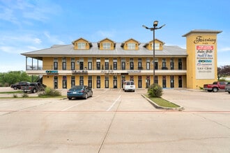 7105 Golf Club Dr, Fort Worth, TX à louer Photo intérieure– Image 2 sur 51