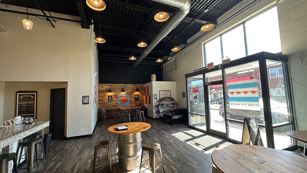4455-4465 N Elston Ave, Chicago, IL à louer - Photo de l’immeuble – Image 3 sur 7