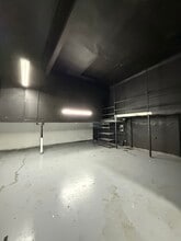 93 Forrest St, Brooklyn, NY à louer Photo intérieure– Image 2 sur 7