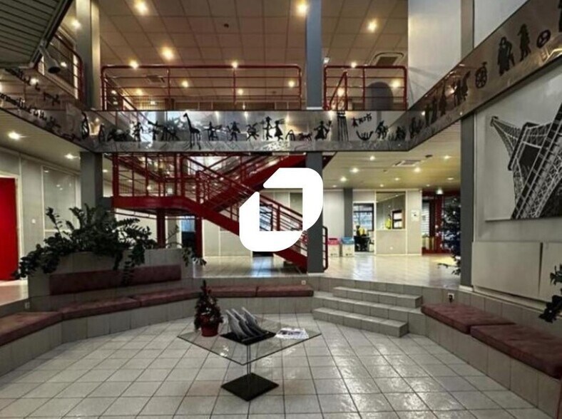 5 Avenue Johannes Gutenberg, Maurepas à louer - Hall d’entrée – Image 3 sur 4