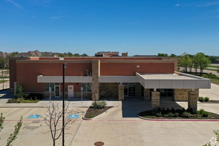731 Plaza Blvd, Coppell, TX à vendre - Photo de l’immeuble – Image 3 sur 30