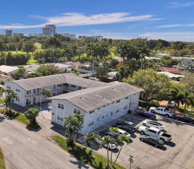 930 N 14th Ct, Hollywood, FL à vendre - Photo de l’immeuble – Image 3 sur 26