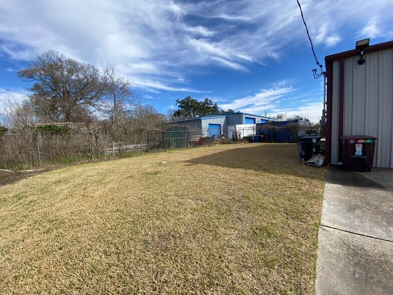 5490 Washington Blvd, Beaumont, TX à louer - Photo de l’immeuble – Image 2 sur 25