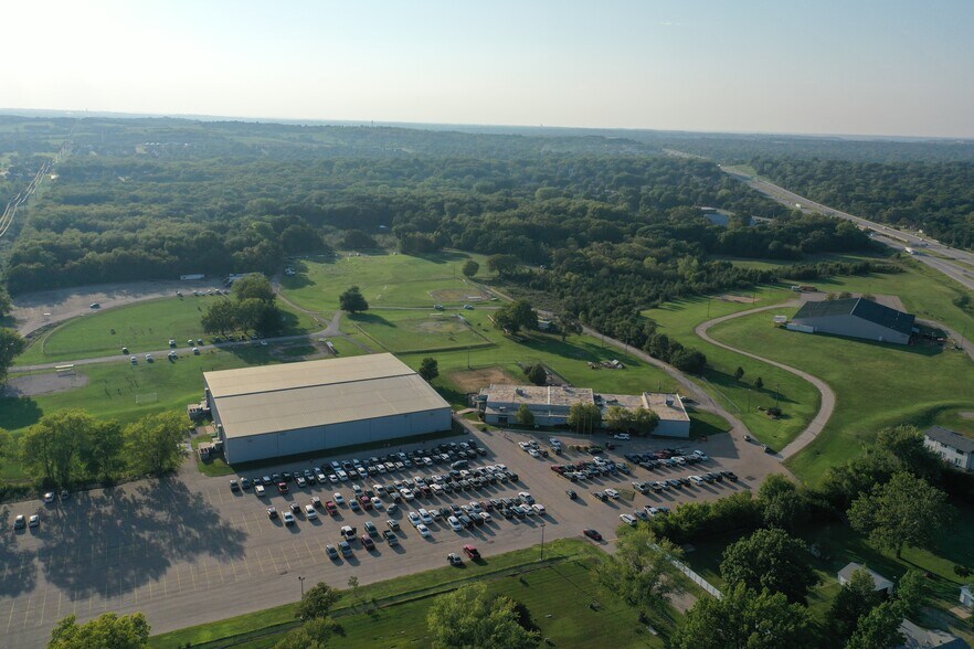 3909 SW Burlingame Rd, Topeka, KS à vendre - Photo de l’immeuble – Image 1 sur 11