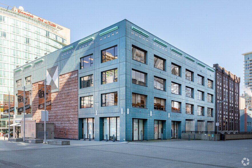 788 Beatty St, Vancouver, BC à louer - Photo de l’immeuble – Image 2 sur 6
