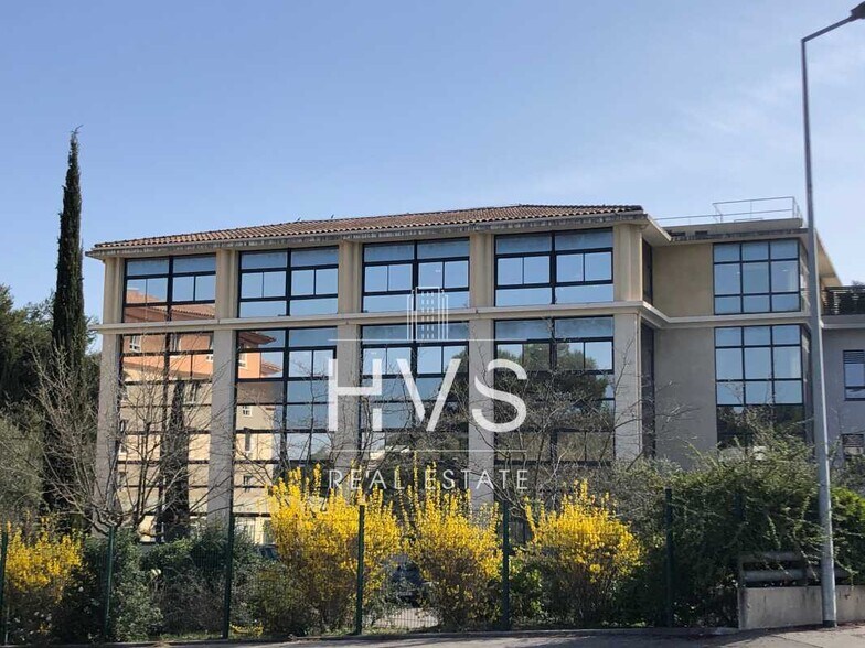 805 Rue Jean René Guillibert Gauthier De La Lauziè, Aix En Provence à louer - Photo de l’immeuble – Image 1 sur 21