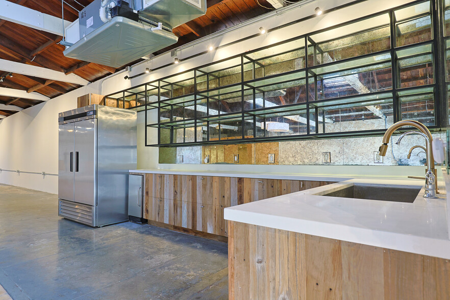 350-360 Sunset Ave, Venice, CA à louer - Photo de l’immeuble – Image 3 sur 43