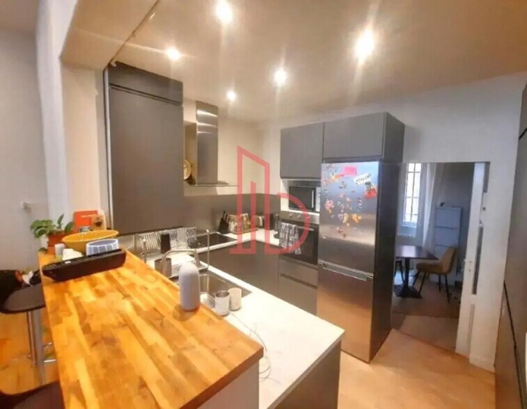 Bureau dans Bordeaux à vendre - Photo de l’immeuble – Image 1 sur 3
