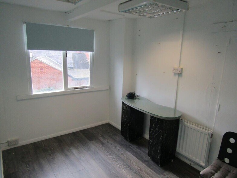 Union St, Newport Pagnell à louer - Photo de l’immeuble – Image 3 sur 4