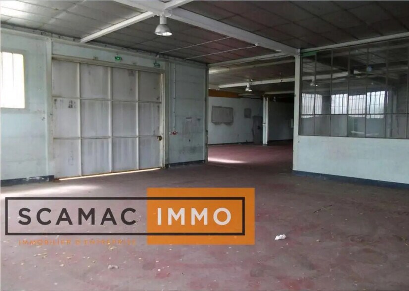 Local d'activités dans Vaux-le-Pénil à vendre - Photo de l’immeuble – Image 3 sur 5