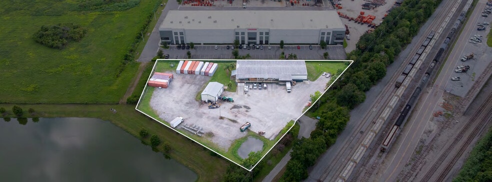 325 Rand Yard Road, Sanford, FL à louer - Photo principale – Image 1 sur 2