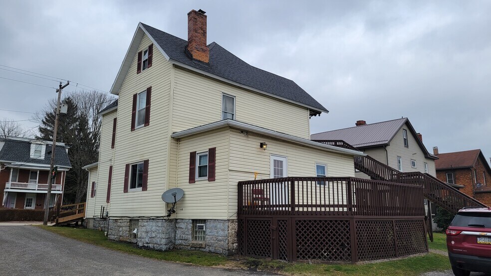 522 Main St, Rockwood, PA à vendre - Photo de l’immeuble – Image 2 sur 47