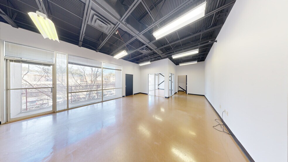 3463 Magic Dr, San Antonio, TX à louer - Numérisation 3D Matterport – Image 2 sur 24
