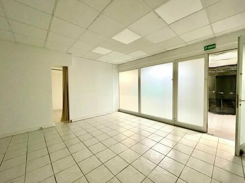 Local commercial dans Cagnes-sur-Mer à louer - Photo intérieure – Image 3 sur 4