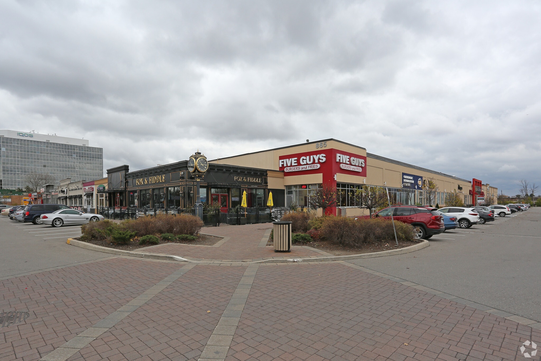 865 York Mills Rd, Toronto, ON à louer Photo principale– Image 1 sur 12