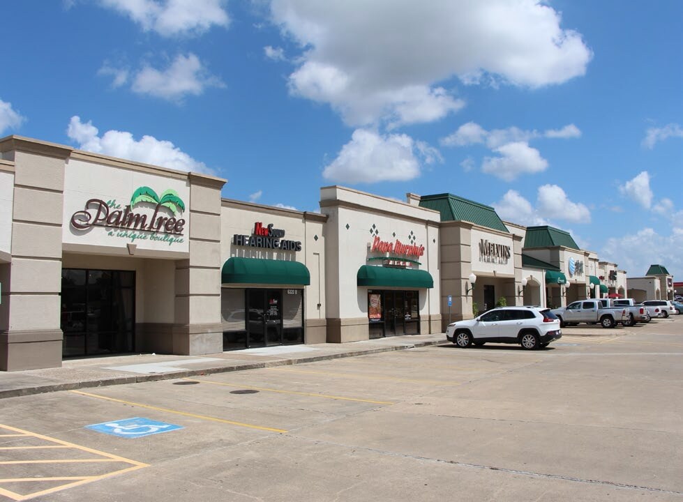 6204-6362 N Navarro St, Victoria, TX à louer Photo principale– Image 1 sur 15