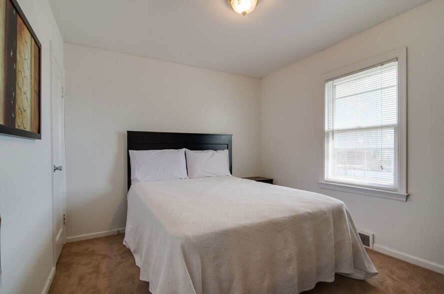 1109 N Scott Ave, Belton, MO à vendre - Photo de l’immeuble – Image 3 sur 37
