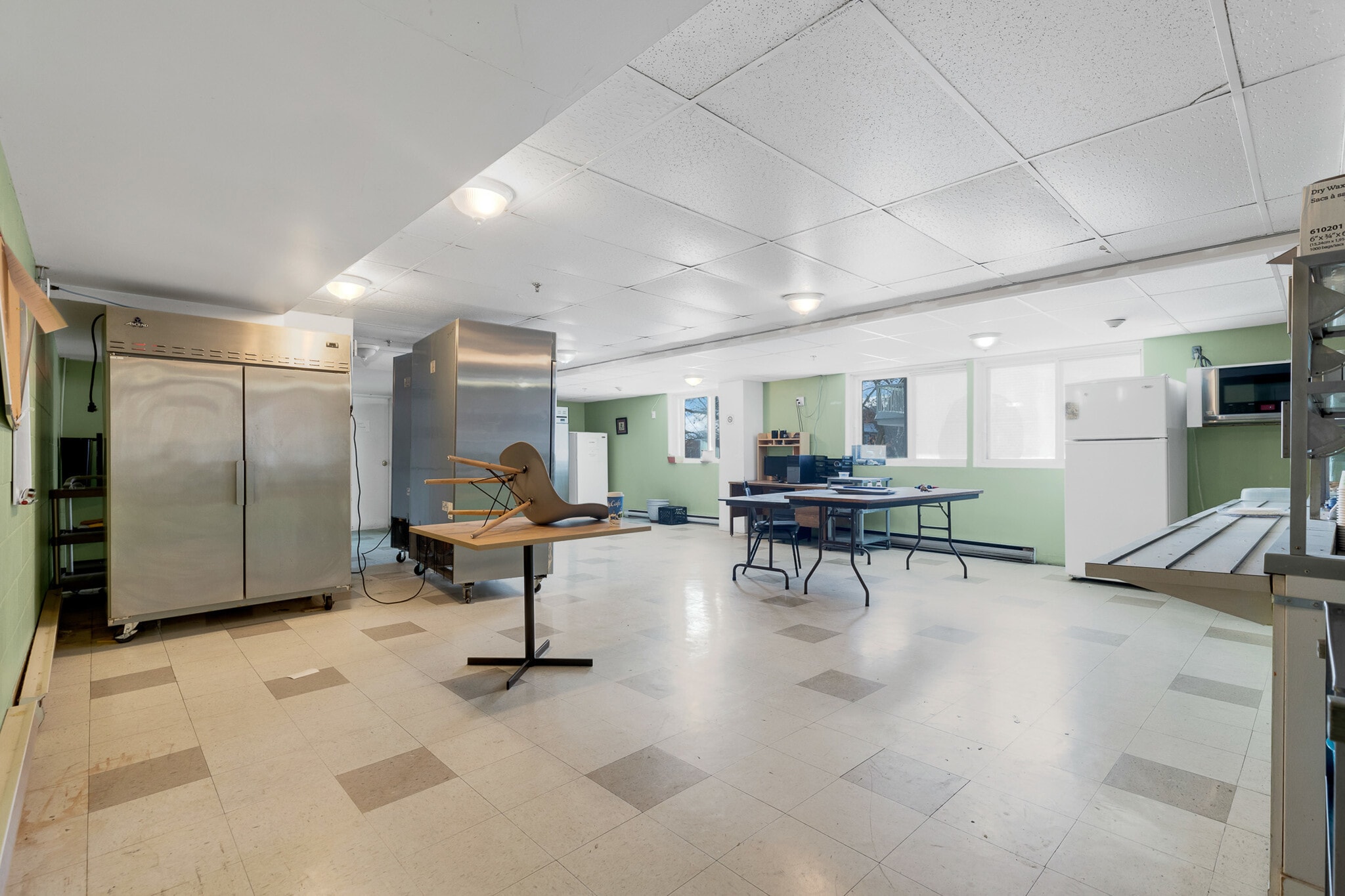 5930 Boul Pie-IX, Montréal, QC à louer Photo intérieure– Image 1 sur 11