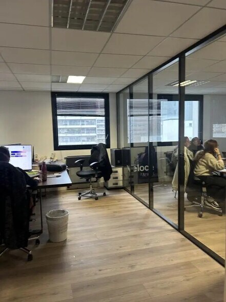 Bureau dans Boulogne-Billancourt à vendre - Photo de l’immeuble – Image 2 sur 7