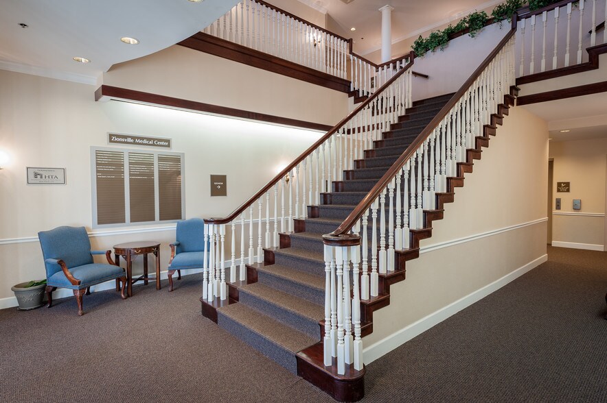 1650 W Oak St, Zionsville, IN à louer - Photo intérieure – Image 3 sur 9
