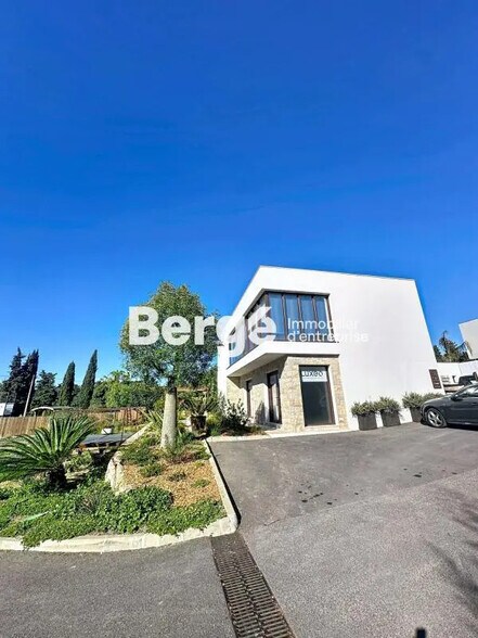 Bureau dans Grasse à louer - Photo de l’immeuble – Image 1 sur 4