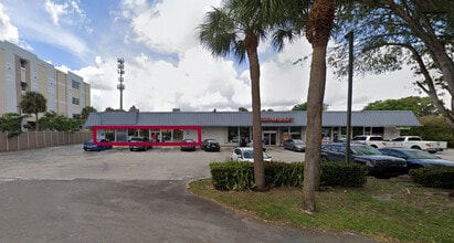 215 SW 125th Ave, Plantation, FL à louer Photo intérieure– Image 1 sur 11