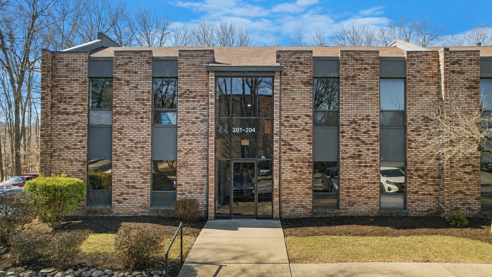 55 Old Turnpike Rd, Nanuet, NY à louer Photo de l’immeuble– Image 1 sur 31