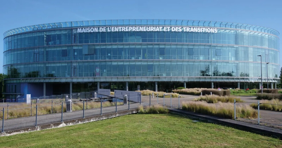 1 Rue Françoise Sagan, Saint-Herblain à louer - Photo de l’immeuble – Image 1 sur 11