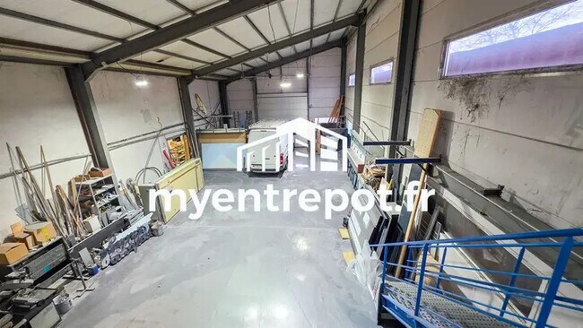 Plus de détails pour Avenue De La Rasclave, Aubagne - Local d'activités, Industriel/Logistique à louer
