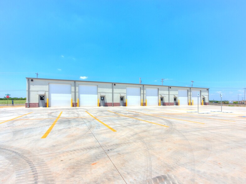 1800 W Tecumseh Rd, Norman, OK à louer - Photo de l’immeuble – Image 2 sur 10