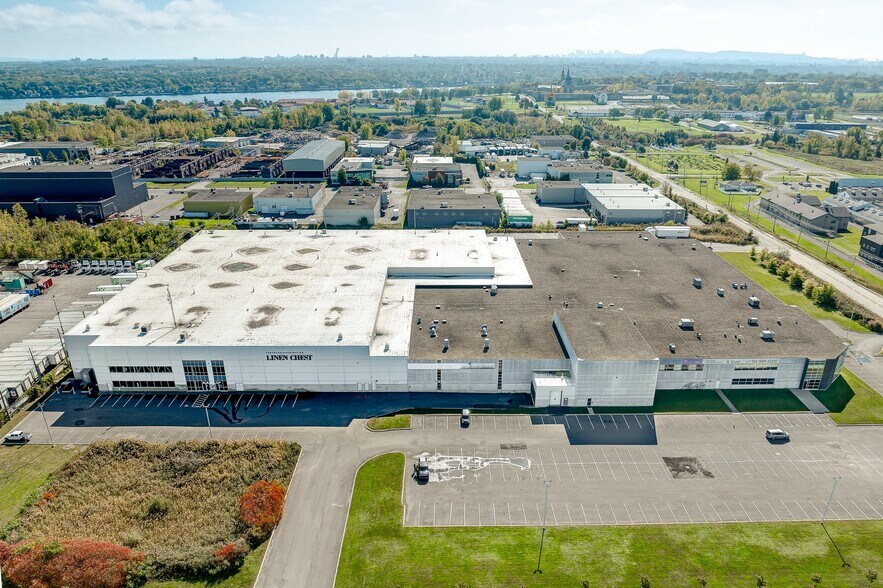 875 Saint-François, Laval, QC à louer - Photo principale – Image 1 sur 7