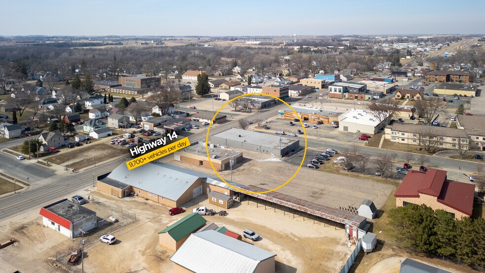 100 2nd St SE, Stewartville, MN à louer - Photo principale – Image 1 sur 8