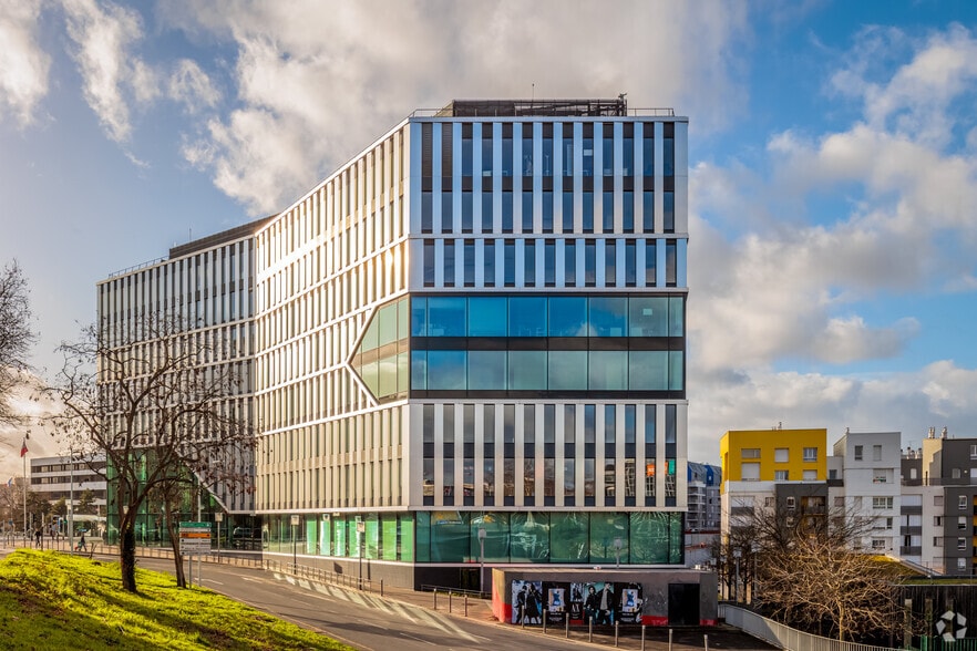 55 Place Nelson Mandela, Nanterre à louer - Photo de l’immeuble – Image 2 sur 4