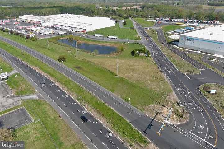 156 Route 40, Carneys Point, NJ à louer Photo de l’immeuble– Image 1 sur 9