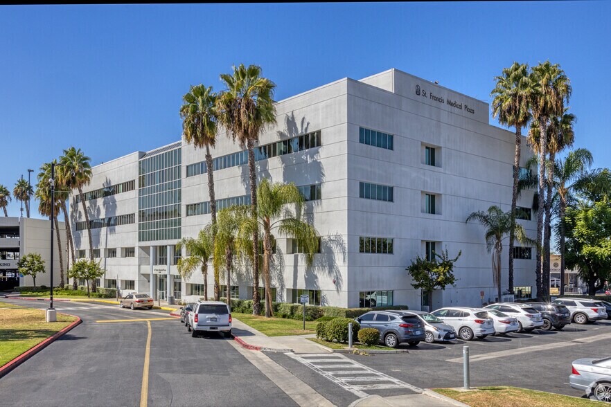 3628 E Imperial Hwy, Lynwood, CA à louer - Photo principale – Image 1 sur 5