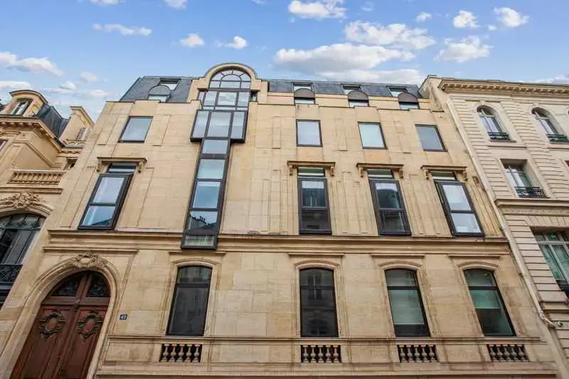 48 Rue La Pérouse, Paris à louer - Photo de l’immeuble – Image 3 sur 3