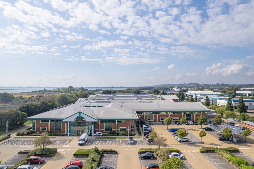 Penner Rd, Havant à louer - Photo de l’immeuble – Image 1 sur 1